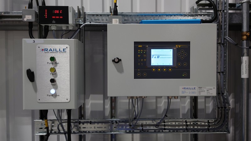 BM6-2 with pump control panel